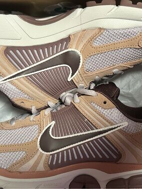 NikeAir Zoom Vomero 5 'Dusted Clay'
